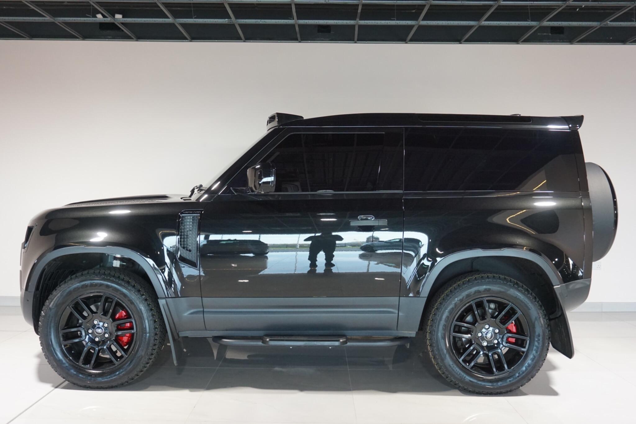 Land Rover Defender 90 3.0 D250 MHEV Hard Top SUV 3dr Diesel Auto 4WD SWB Euro 6 (s/s) (250 ps)